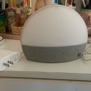 Hatch White and Gray Smart Light